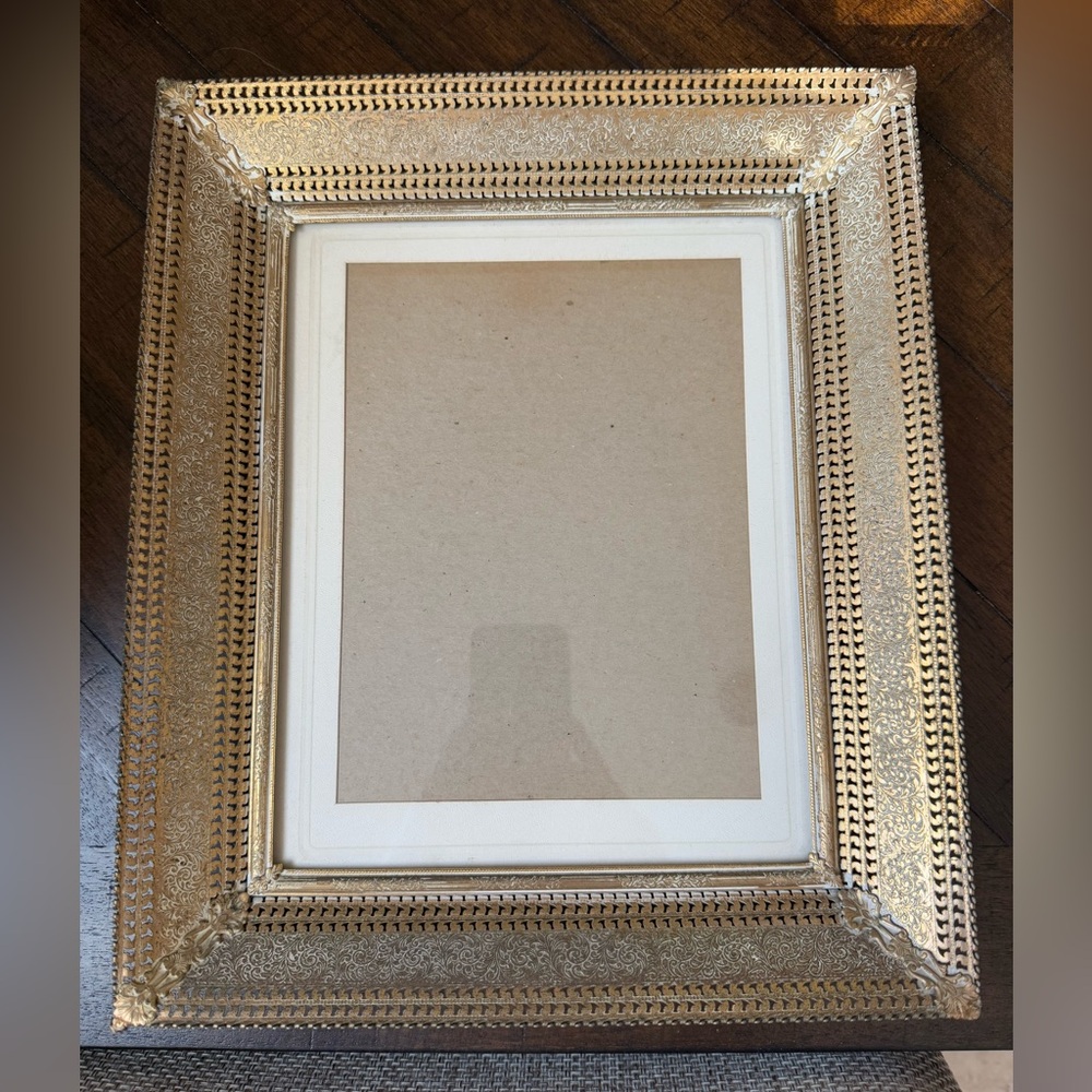 Antique Gold‎ Brass Ornate Scrolling Leafy Filigree Velvet Photo Frame Or Tray